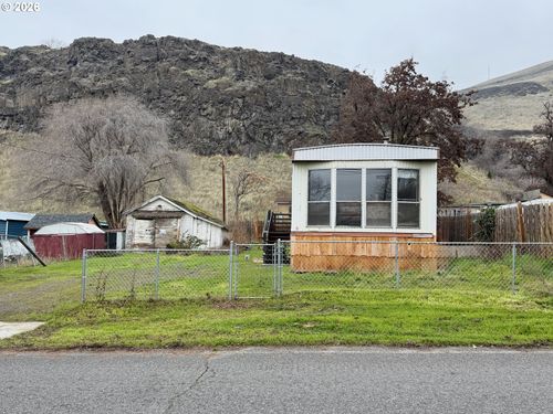 217 Main St, Wishram, WA, 98673-0826 | Card Image
