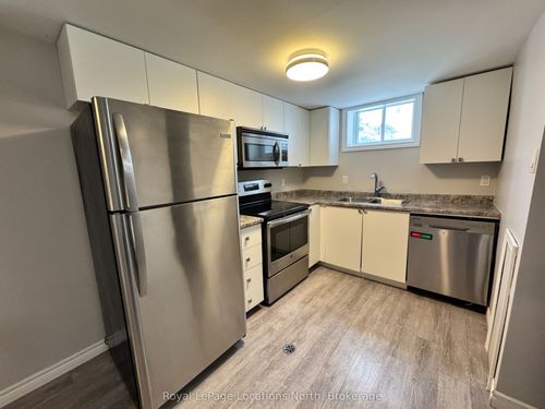 60 Gibbard Cres, Collingwood, ON, L9Y2C2 | Card Image