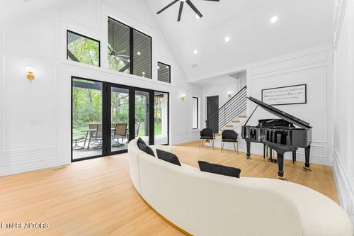 2188 Lakeview Rd, Lenoir City, TN, 37772-4304 | Card Image