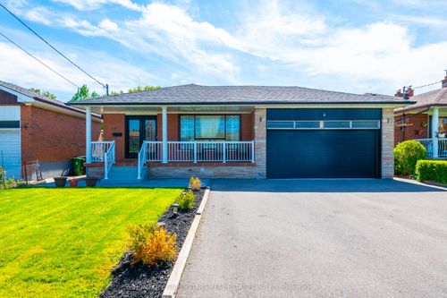 24 Archway Cres, North York, ON, M9M1V6 | Card Image
