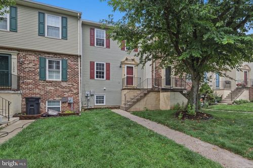 11207 Cristins Cir, HAGERSTOWN, MD, 21742-4422 | Card Image