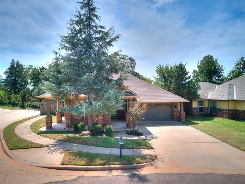 Oakridge Cir, Edmond, OK 73034