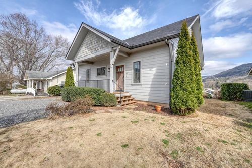 56 Oak Crescent Circle, Clayton, GA, 30525 | Card Image