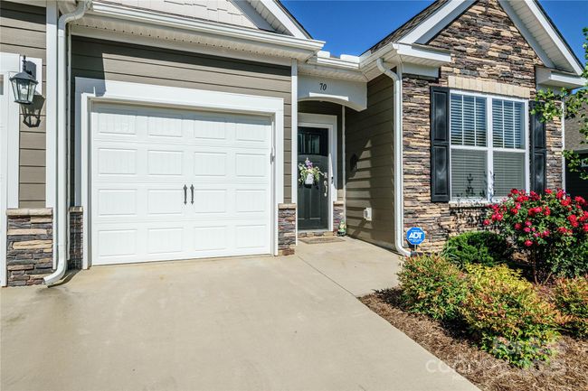 70 Cameo Dr, House other with 4 bedrooms, 3 bathrooms and null parking in Flat Rock NC | Image 45