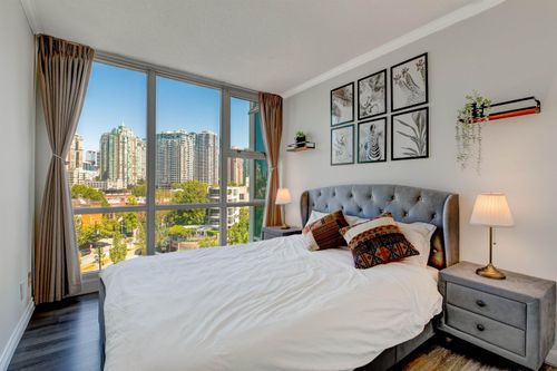903-193 Aquarius Mews, Vancouver, BC, V6Z2Z2 | Card Image