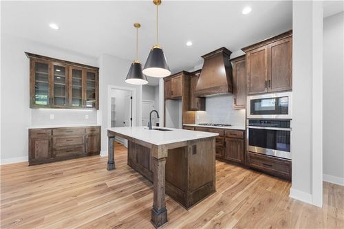 4845 Nw Martin Dr, Riverside, MO, 64151 | Card Image