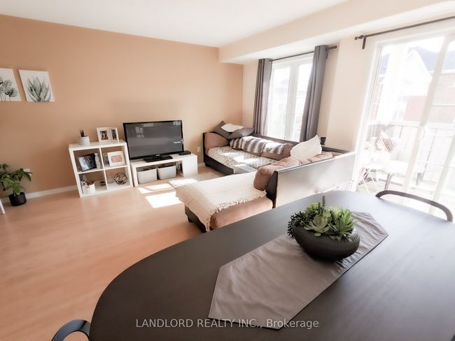 6 - 145 Isaac Devins Blvd, Condo with 2 bedrooms, 1 bathrooms and null parking in Toronto ON | Image 8