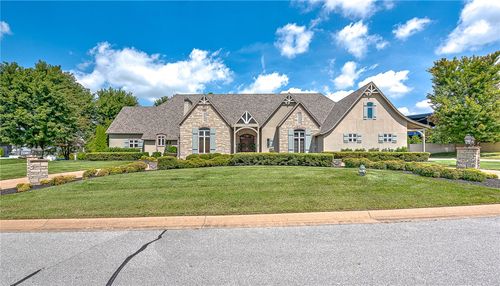 1 S Saint Andrews Dr, Rogers, AR, 72758-1466 | Card Image