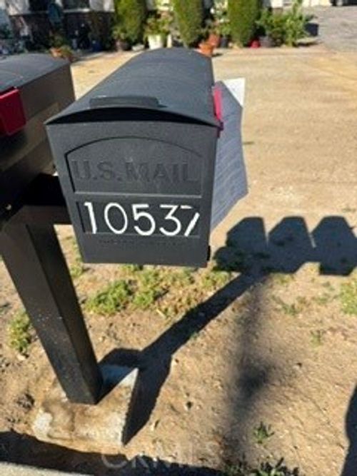 10537 Variel Avenue, Chatsworth, CA, 91311 | Card Image