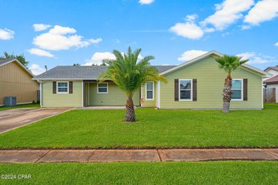 604 Redbird Street, House other with 3 bedrooms, 2 bathrooms and null parking in Lynn Haven FL | Image 1