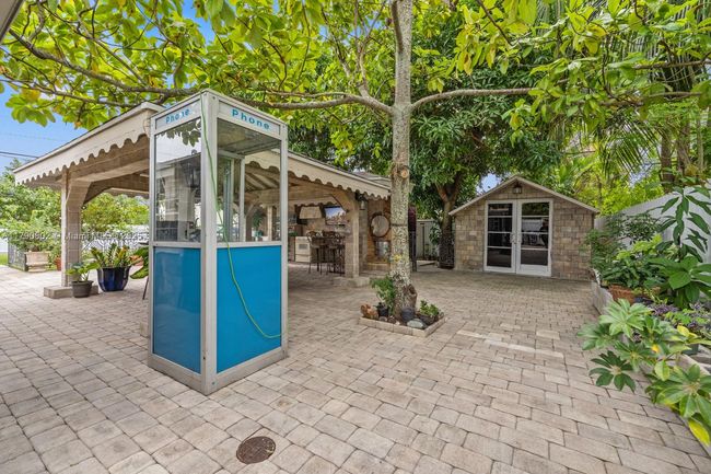 6800 Sw 26 Th St, House other with 2 bedrooms, 3 bathrooms and null parking in Miramar FL | Image 21