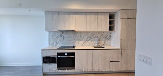3801 - 8 Wellesley St W, Condo with 1 bedrooms, 1 bathrooms and null parking in Toronto ON | Image 4