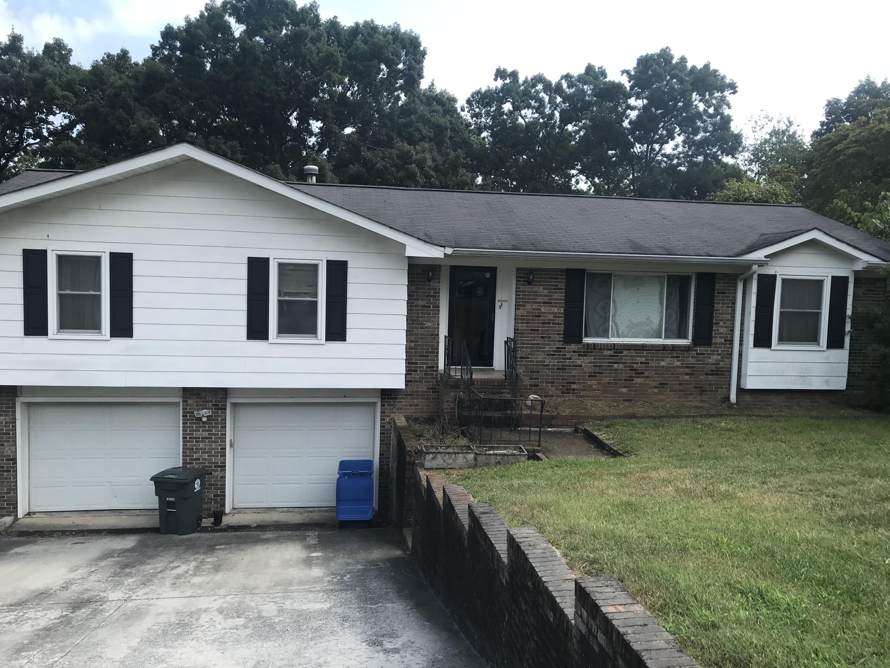 Sherry Cir, Hixson, TN 37343