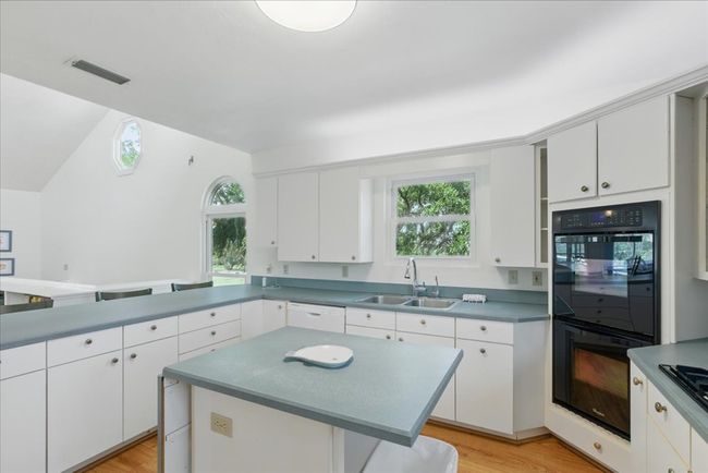 16431 Sw 120 Th Pl, House other with 3 bedrooms, 3 bathrooms and 2 parking in CEDAR KEY FL | Image 5