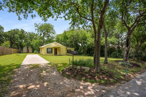 321 Sunset Street, Denton, TX, 76201 | Card Image
