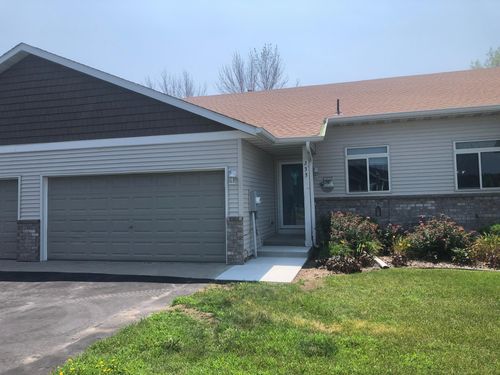 233 Pine St, Cannon Falls, MN, 55009-7170 | Card Image
