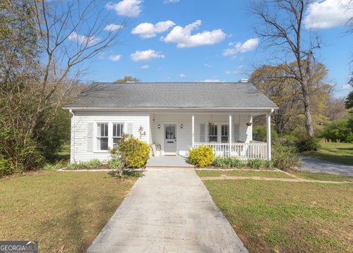 32 Post St, Grantville, GA, 30220-1679 | Card Image