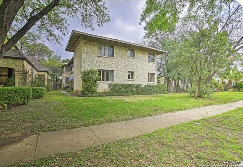 3-217 E Lullwood Ave, San Antonio, TX, 78212-5270 | Card Image