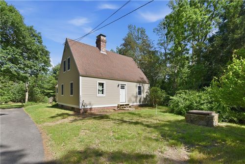152 Hallville Rd, Exeter, RI, 02822-3205 | Card Image