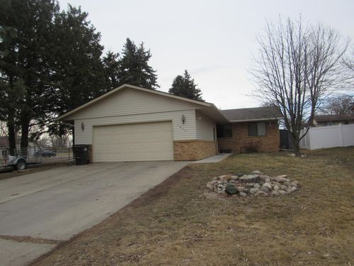 1903 Willow Ave, Worthington, MN, 56187-1415 | Card Image