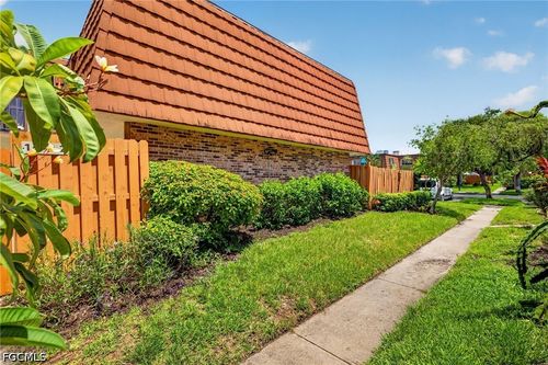 2-1448 Park Shore Cir, FORT MYERS, FL, 33901-9620 | Card Image
