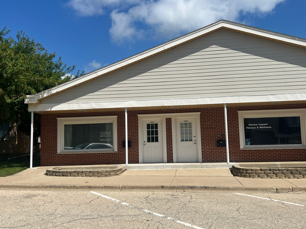 112 Cary St, Cary, IL 60013