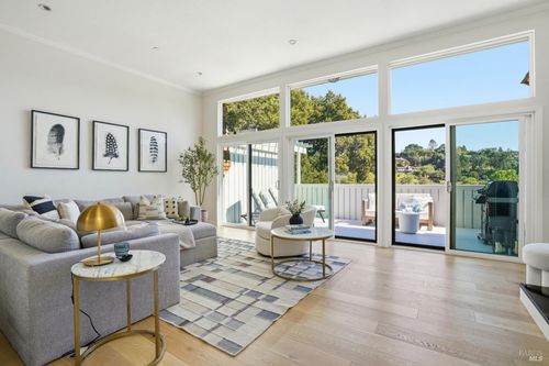 123 Knollwood Drive, San Rafael, CA, 94901 | Card Image