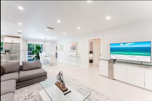 0-4017 Monroe St, HOLLYWOOD, FL, 33021-7321 | Card Image