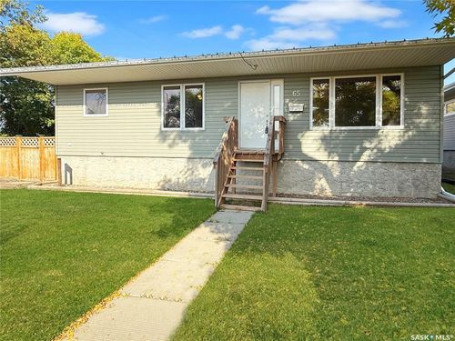 65 St George St, Qu'appelle, SK, S0G | Card Image