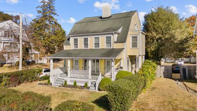 105 Brooklawn Place, House other with 4 bedrooms, 3 bathrooms and null parking in Bridgeport CT | Image 2