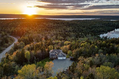 278 Cindy Dr, Grand Lake, NS, B2T1B5 | Card Image