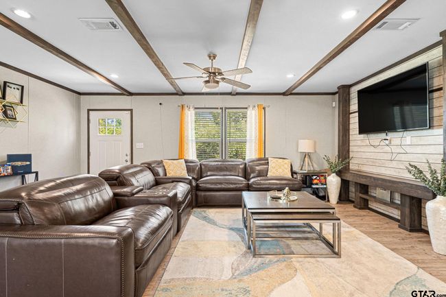 631 Red Bud Cir, House other with 4 bedrooms, 2 bathrooms and null parking in Bullard TX | Image 4