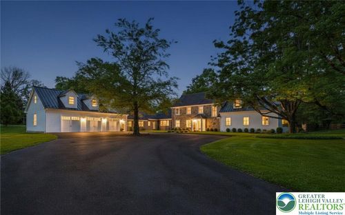 1803 Apple Tree Ln, Bethlehem, PA, 18015-5202 | Card Image