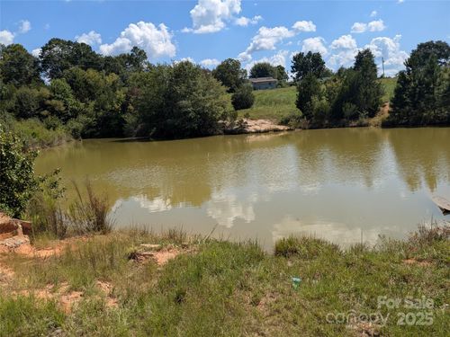 1227 Lavender Rd, Grover, NC, 28073-9719 | Card Image