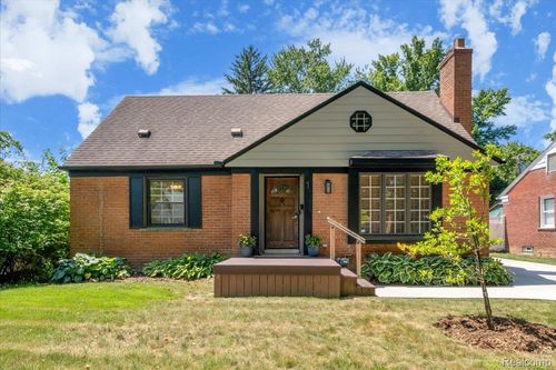 1896 Banbury St, Birmingham, MI, 48009-7161 | Card Image