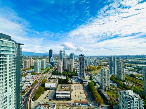 4004-2186 Gilmore Ave, Burnaby, BC, V5C0N7 | Card Image