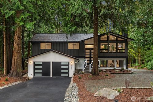 8107 214th Pl Se, Woodinville, WA, 98072-9744 | Card Image