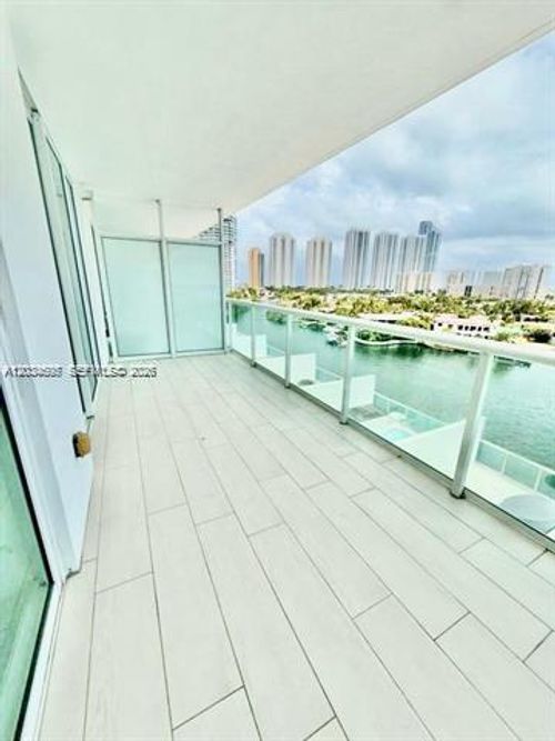 817-400 Sunny Isles Blvd, Sunny Isles Beach, FL, 33160-5080 | Card Image