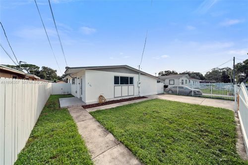 2100 Nw 154th St, Miami Gardens, FL, 33054-2817 | Card Image