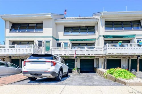 a-543 W Broadway, Long Beach, NY, 11561 | Card Image