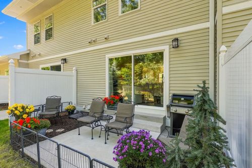 1554 Simsbury St, Traverse City, MI, 49686-2308 | Card Image