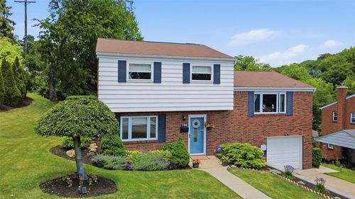 109 Forest Glen Dr, Pittsburgh, PA, 15221-4022 | Card Image