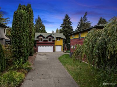 12623 Ne 95th Street, House other with 5 bedrooms, 3 bathrooms and 3 parking in Kirkland WA | Image 3