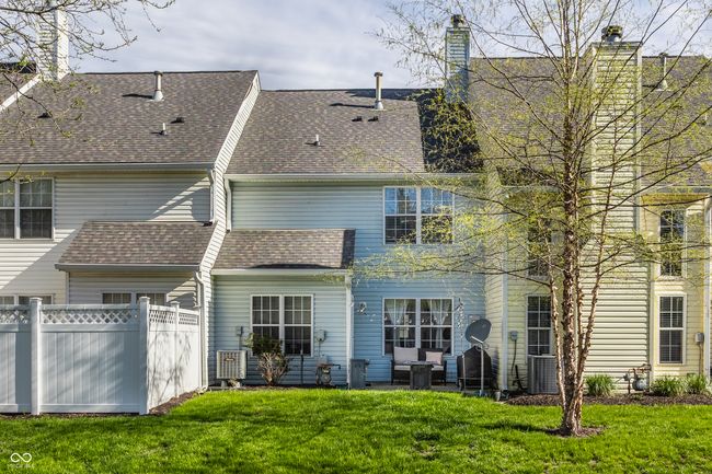 Back of the home. | Image 24