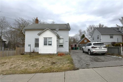 1094 Bleams Rd, Petersburg, ON, N0B2H0 | Card Image