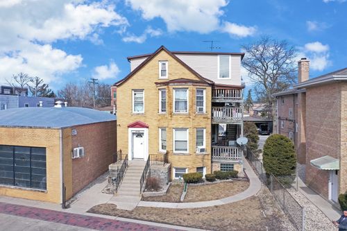 8250 Grand Ave, River Grove, IL, 60171-1552 | Card Image