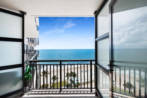 1009-3800 Galt Ocean Dr, Fort Lauderdale, FL, 33308-7657 | Card Image