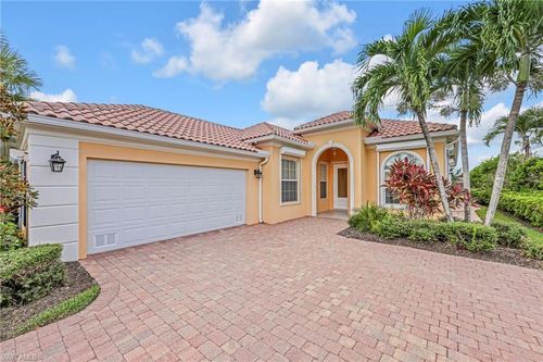 8591 Alessandria Ct, NAPLES, FL, 34114-2702 | Card Image