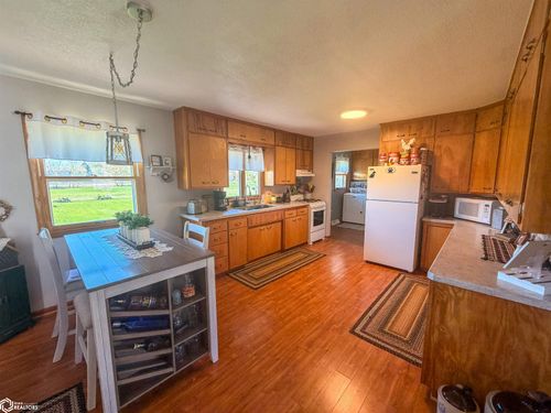 716 5th Ave, Ackley, IA, 50601-1508 | Card Image