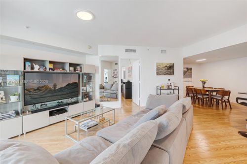 apt-2104-350 S Miami Ave, Miami, FL, 33130-1924 | Card Image